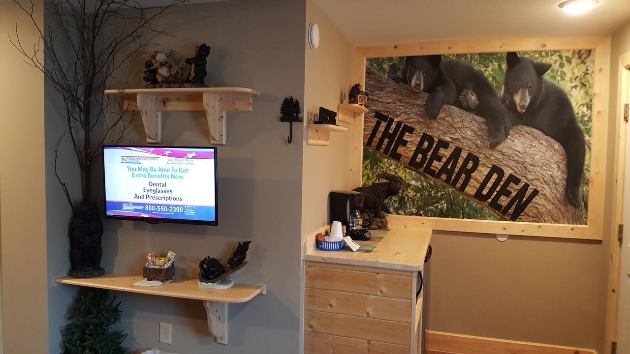 Bear Cove Inn เซนต์อิกเนซ ภายนอก รูปภาพ