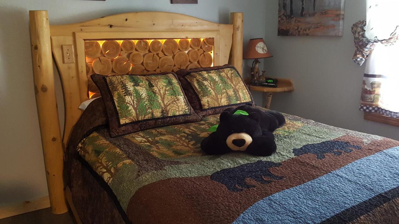 Bear Cove Inn เซนต์อิกเนซ ภายนอก รูปภาพ